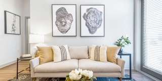 The Samford Glenn Gallery 32