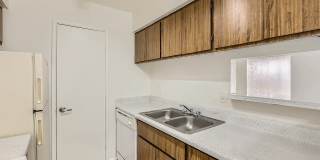 Rise Lakeside Gallery 73