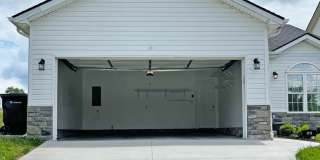 Lovely Single Family House with New Flooring & Paint! 2-Car Garage Gallery 31