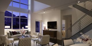 The Avenue Hollywood Gallery 6