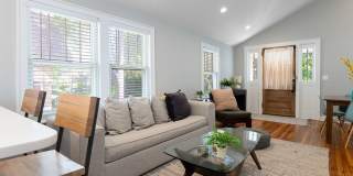 Beautifully Updated House - Awesome Montford Location Gallery 7