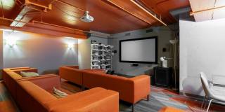565 W Quincy Street Gallery 18