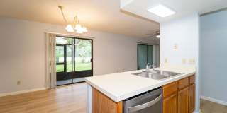 2/2 1st Floor Apartment Gallery 17