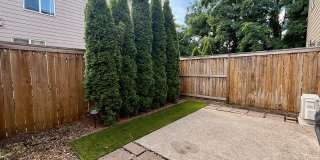 Lovely 3 bedroom/2.5 Bath Townhouse Gallery 10