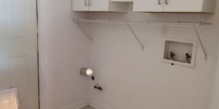 Gorgeous 3 bedroom/1.5 bath home! Gallery 22