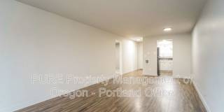 18411 E Burnside St Gallery 12