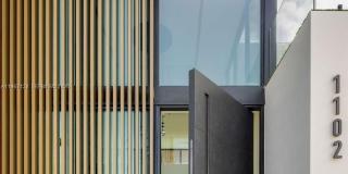 1102 Washington St Gallery 6