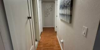 Bright & Updated 2Bd/1Ba Condo in Aurora Gallery 28