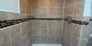 Updated 4BR / 2 Bath Home with off-street parking! Gallery 31