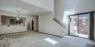 Beautiful Two-Story 3bed/2bath Townhome Available in Westside Norman!! Gallery 26