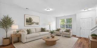 Charming & Freshly Updated 3BR Townhome in Shearon Farms! Gallery 1