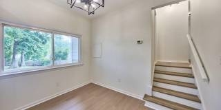 2924 GRACEFIELD Road Gallery 12