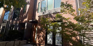 Vibrant 4 Story 2bed/3.5bath Plus Bonus Room in Midtown Gallery 1