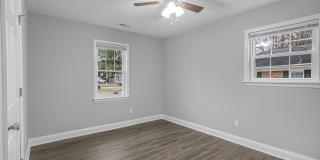 236 White Oak Boulevard Gallery 14