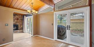 Adorable 3 Bedroom 2 Bathroom Single Story Family Home Gallery 7