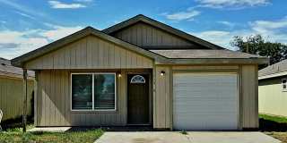 Cozy 3-Bedroom, 2-Bathroom Home with Garage in East Lubbock Gallery 1