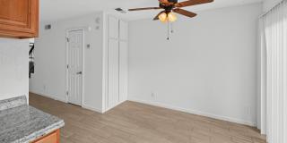 3 Bed / 1.5 Bath Townhome! Gallery 11