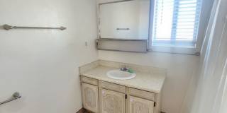 This 2 Bedroom/ 1 Bathroom home Gallery 7