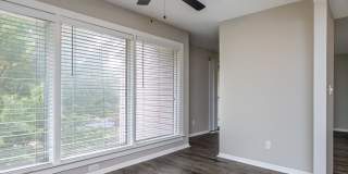 Emerald Hills Apartments Gallery 25