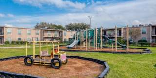 Kingswood Village Apartments Gallery 16