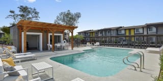 Seventeen 805 Gallery 18