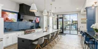 Southern Station Gallery 27