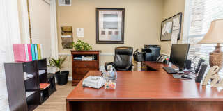 Senior Housing - Emory Senior Living Apartments Gallery 23