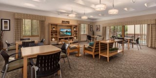 Country Club Apartments Gallery 3