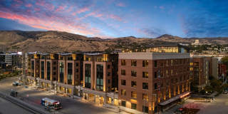 Salt Lake Crossing Salt Lake Crossing Gallery 16