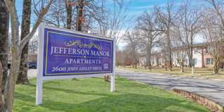Jefferson Manor Gallery 14