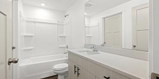 Wall & 17th Gallery 7