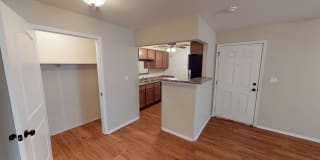 Metro Plex Apartments Gallery 4