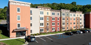 College Suites at City Station South - Student Housing Gallery 16