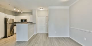 Metro Midtown Gallery 5