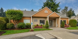 Carriage House Gallery 17