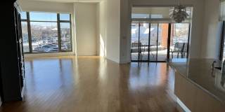 Beautiful 2 Bedroom Condo in Whitefish Bay Gallery 8