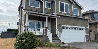 4 Bedroom 2.5 Bathroom Home w/ Garage In Ferndale! Gallery 1