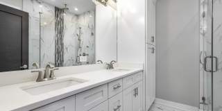 4317 S Forrestville Avenue Gallery 18