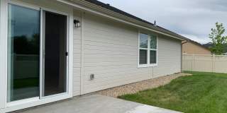 Beautiful new 3 bed 2 bath home in a quiet Star neighborhood. Gallery 28