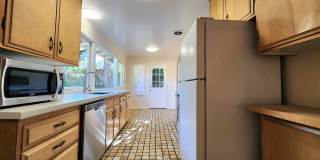 Charming three-bedroom, two-bath home in Midtown Palo Alto. Gallery 5