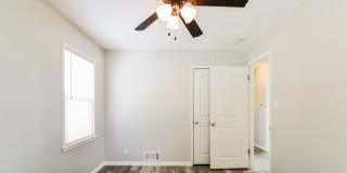 Comfortable 2 Bed, 2 Bath Pet-Friendly Home with Central Air & Cozy Flooring! - Available on June 10th! Comfortable 2 Bed, 2 Bath Pet-Friendly Home with Central Air & Cozy Flooring! - Available on June 10th! Gallery 10