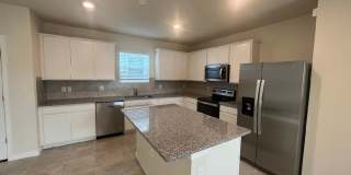Modern 4BR + Loft in DeLand! Internet, Cable, & Lawn Care INCLUDED! Gallery 1
