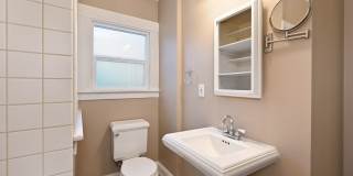Charming 3 Bedroom/2 Bath Craftsman Home for Lease in Phinney/Greenlake Gallery 18