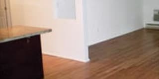 Saratoga Garden Apartments Gallery 18