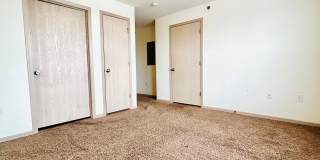 2 Bedroom Apartment, Great Location! Gallery 11