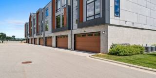 Luxury 3 Story Condo in Exclusive Titletown District Gallery 6