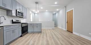 426 W Belden Ave Gallery 2