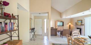 Beautifully Furnished Condo with Mountain Views Beautifully Furnished Condo with Mountain Views Gallery 15