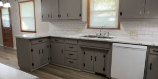 Well-Maintained 3 Bed / 2 Bath near Mercy Hospital Gallery 6