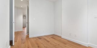 205 Tenth Avenue Gallery 8